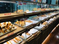 面包甜点陈列柜-新侨三宝乐面包店(崇文门店)