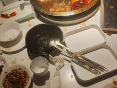 -茅草房·河畔园林火锅