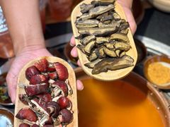 -阿山卓·野生菌火锅·纳西火塘烤肉