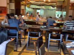 -大中华希尔顿酒店-念自助餐·嗨啤·小龙虾
