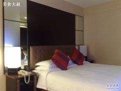 king' size bed-上海静安昆仑大酒店