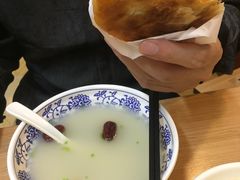 -大耳公曹氏驴肉包子铺(三八店)