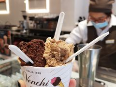 -VENCHI 闻绮(上海佛罗伦萨小镇店)
