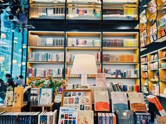 -晓风书屋(浙大紫金港店)