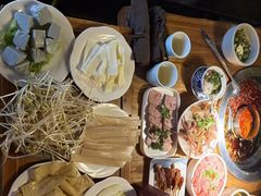 -城墙拐拐火锅(三峡广场黑金冠店)