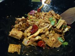 -拿渡麻辣香锅(银泰创意城店)