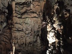 -波斯托伊纳溶洞