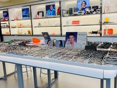 -潘多拉眼镜·蔡司依视路明月(潘家园店)