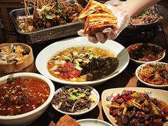 -肖四女乐山跷脚牛肉(滨江天街店)