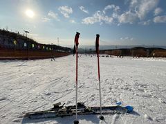 -采薇庄园四季滑雪场