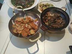-阿瓦山寨·湘菜现炒·剁椒鱼头王(咸阳总店)