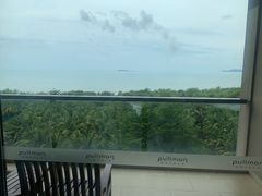 -三亚湾海居铂尔曼度假酒店