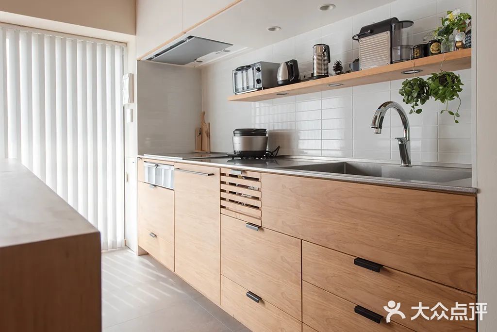 今日分享使空间连续，使其成为一个开放而悠闲的家