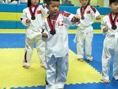 -悦动体能篮球羽毛球网球(三里河店)