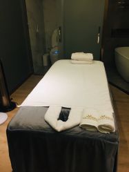 -香港倾城国际·美容美体中心