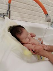 -四季宝贝婴幼儿水育成长中心(陆家嘴店)