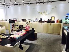 -目艮眼镜SHOWROOM(品牌集合店)