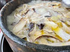 -南渝食府.墨脱石锅松茸鸡