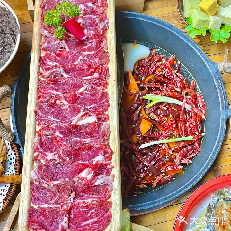 洛阳还有这种地方？？？应天门下的浪漫谁懂。。