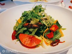 牛排家特色菠菜牛肉沙拉-牛排家(北京长安街英皇集团中心店)