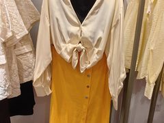 -URBAN REVIVO(北京斯普瑞斯奥特莱斯店)