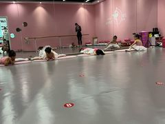-艺熠舞蹈口才主持表演艺术中心(爱琴海校区)