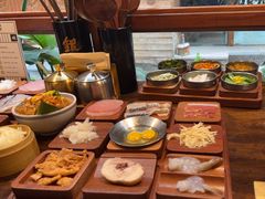 -银米·云南传统过桥米线(双廊黑金冠店)