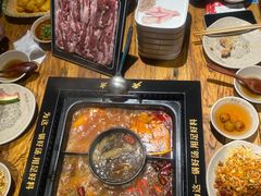 -老牌坊云南鱼豆花火锅(爱建店)