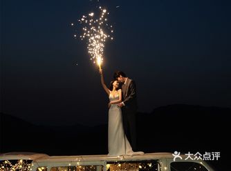 拍摄地点:成都塞纳湖 拍摄团队:成都米娅印象婚纱摄影