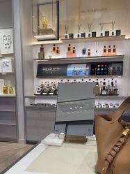 -法国娇兰精品店