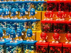 -m豆巧克力世界(上海世茂广场店)