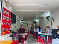 -河记肠粉店