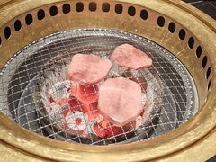 -山川小町·极番烧肉(新地假日广场店)