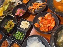-肉甲韩国木炭烤肉(新壹街1店)