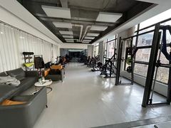 -岩顶健身(玄武店)