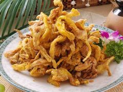 黄豆炖猪手，干炸蘑菇.干煸豆角.红焖羊肉.红烧小排骨.酸菜炖腔骨平锅香葱烤羊肉-巧味小馆