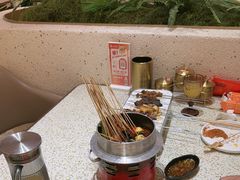 -小董哥烤串·爆汁大油边(故宫店)