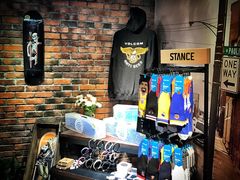 -聚点滑板SPOT SKATE(常熟路店)