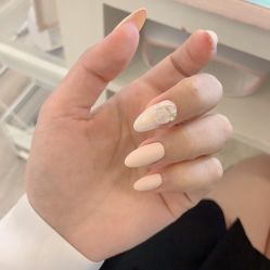 -月野兔日式美睫美甲