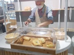 -焙丽拾光(麦凯乐直营店)