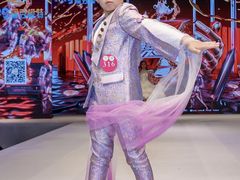 -翎秀服装模特