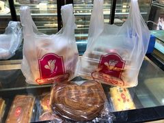 -白玉兰食品甜凤店(合生汇店)