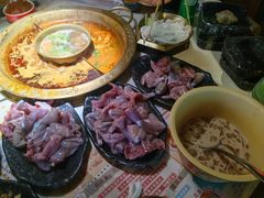 -新哥老官·畅吃123·美蛙世界(苏宁广场店)