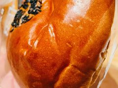 红豆奶油面包-巴黎贝甜(常德路店)