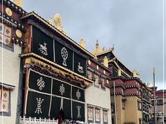 -噶丹松赞林寺