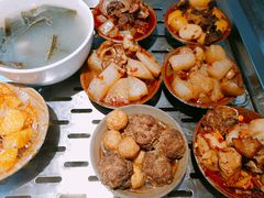 -董哥山城碗碗香(美专校街店)