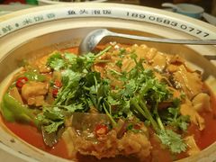 -魏铭鱼头捞饭(晋阳路店)