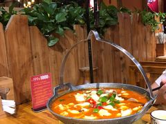 思茅酸汤鱼片-老滇山寨•云南特色菜•地方菜•民族风情歌舞表演(金碧店)