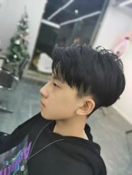 -茶发Salon·烫发染发理发