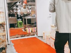 -凤凰路何眼镜香辣蟹(花果园店)